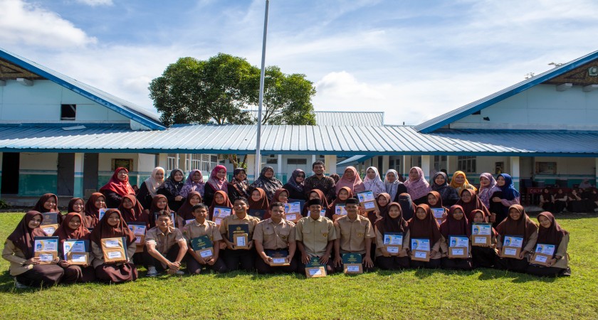 Acara Pembagian Raport Semester Ganjil Tahun Ajaran 2023/2024 MAN 2 Aceh Barat